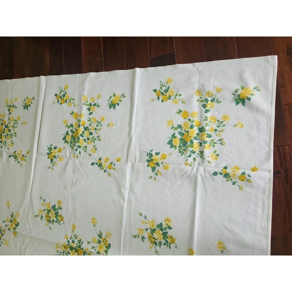 Vtg 50s Wilendur Printed Cotton Tablecloth Yellow Roses 66